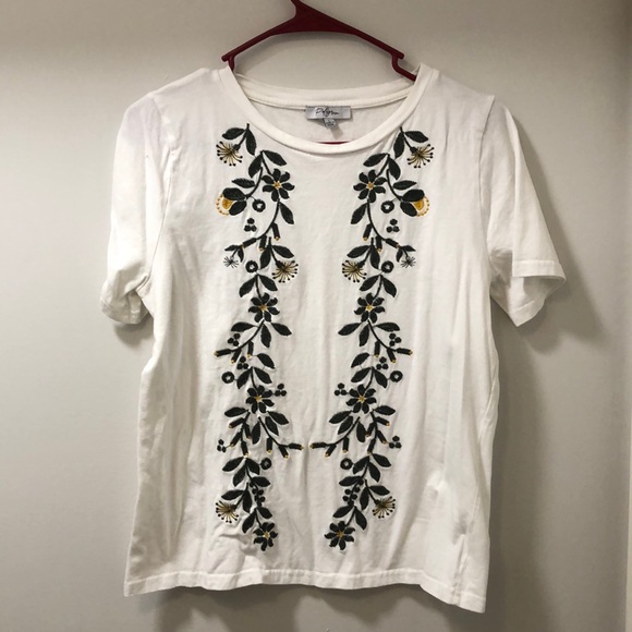 Polagram Tops - Polagram Embroidered Floral Tee